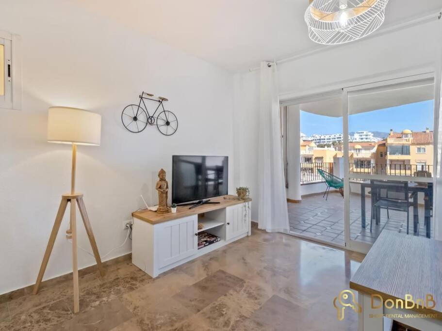 Apartamento Cerca De La Playa En Las Lagunas De Mijas Fuengirola Bagian luar foto