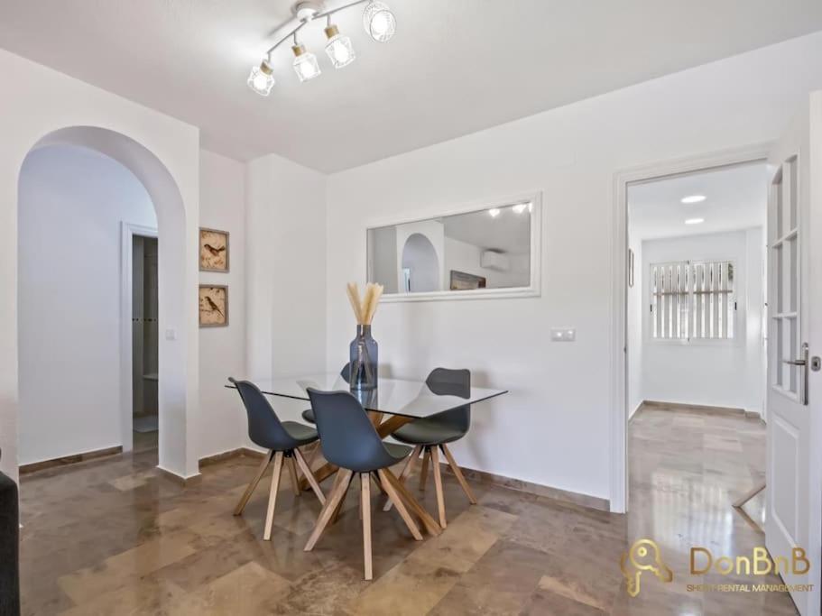 Apartamento Cerca De La Playa En Las Lagunas De Mijas Fuengirola Bagian luar foto