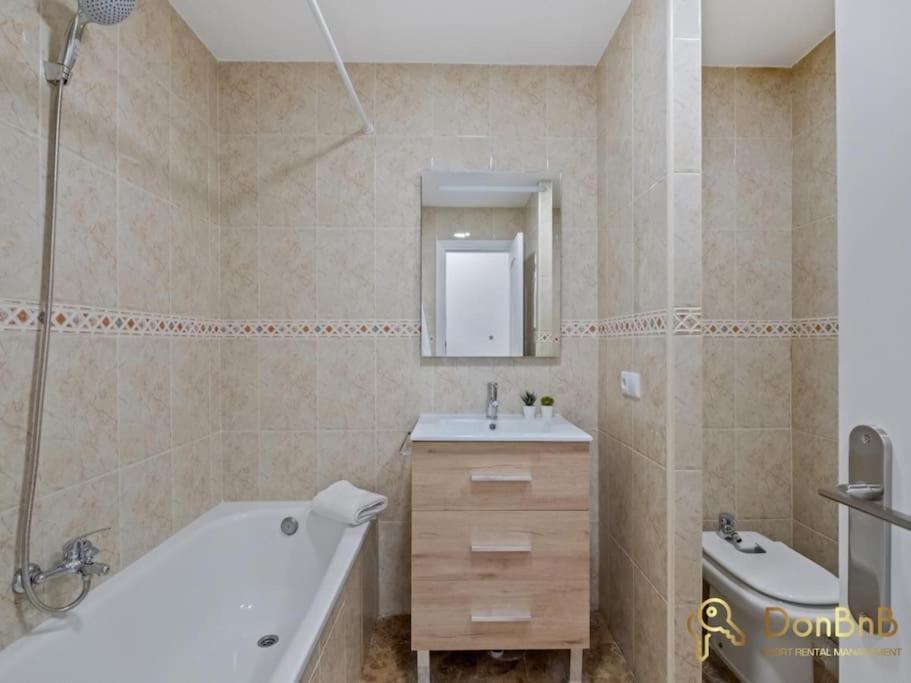 Apartamento Cerca De La Playa En Las Lagunas De Mijas Fuengirola Bagian luar foto
