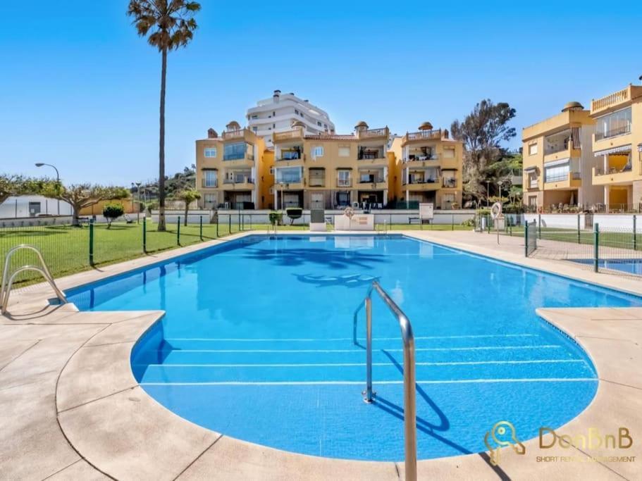 Apartamento Cerca De La Playa En Las Lagunas De Mijas Fuengirola Bagian luar foto