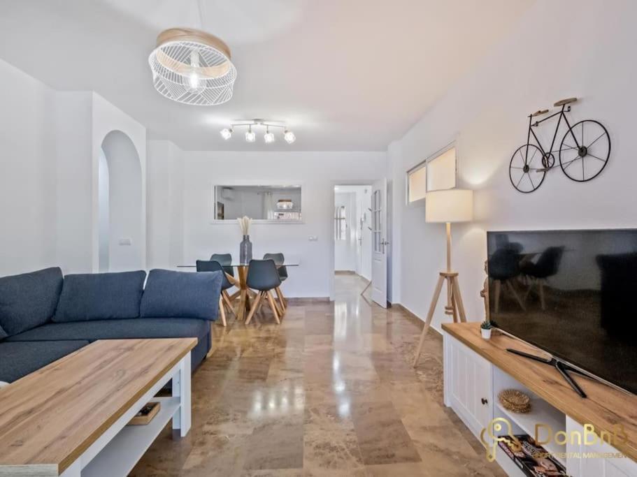Apartamento Cerca De La Playa En Las Lagunas De Mijas Fuengirola Bagian luar foto
